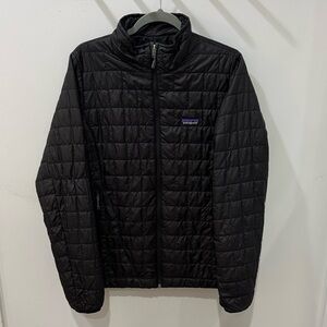 Like-New Women’s Large Patagonia Lightweight Puffer – Black